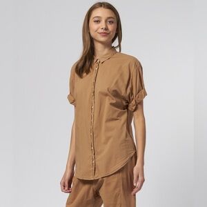 XiRENA Channing Shirt In Hazelnut Size Large